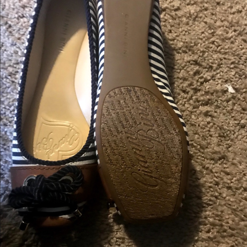 New women flats size 9